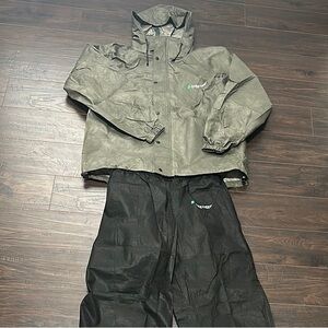 Men's Gray Raincoat
